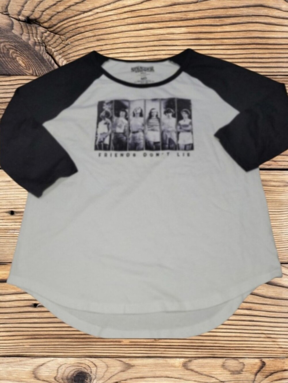 WOMEN'S STRANGER THINGS CAMPUS BASEBALL TEE 3/4 SLEEVE RAGLAN SHIRT